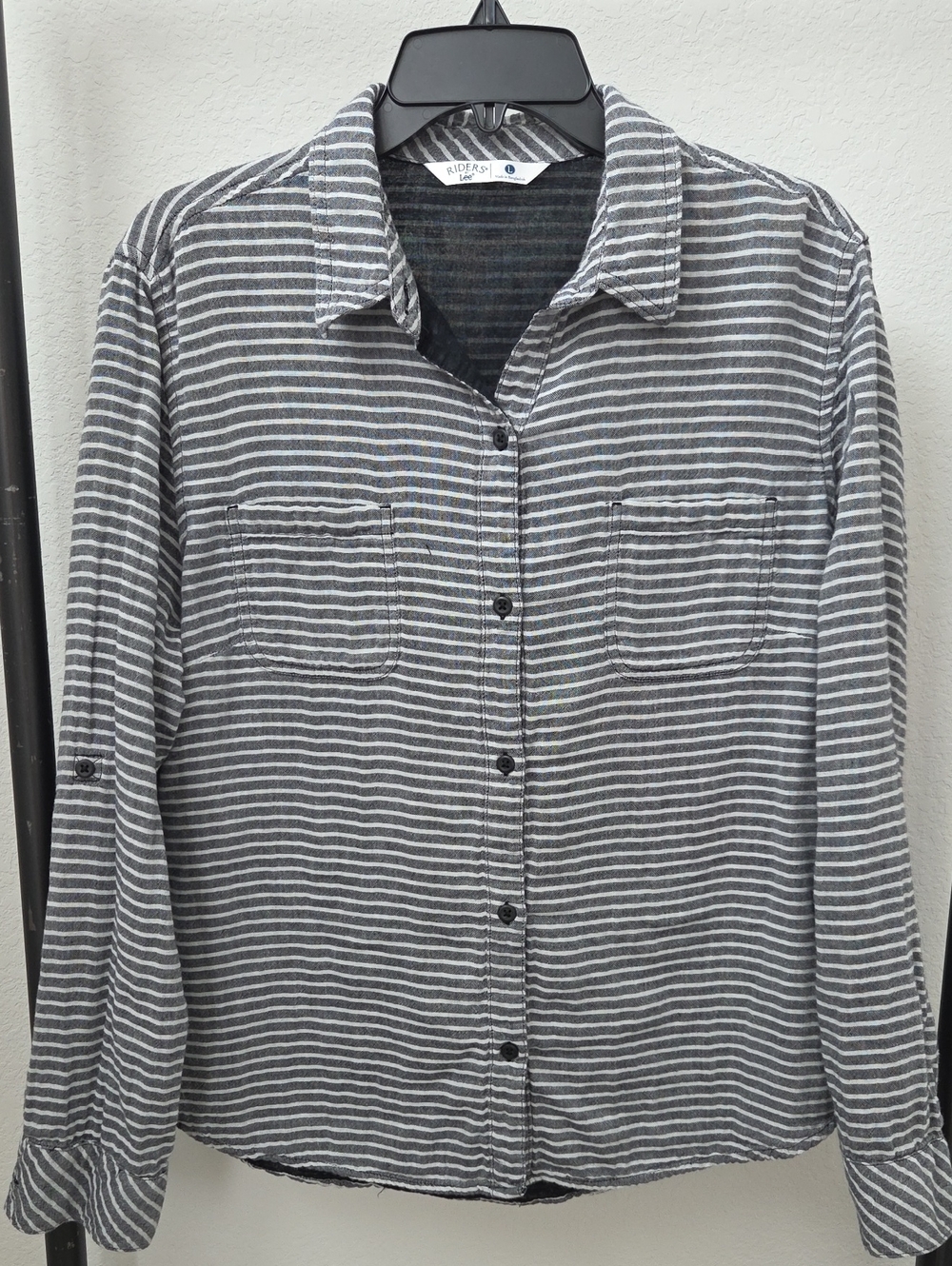 Riders By Lee Gray White Striped Casual Button-Down Shirt 100% Cotton Long Sleev